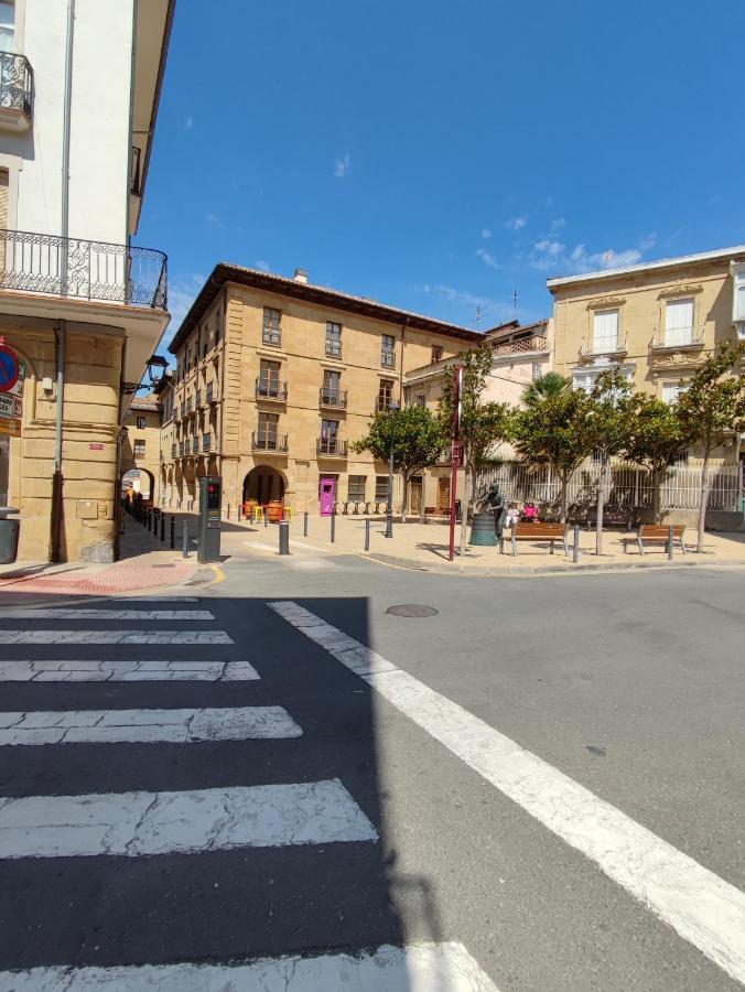 A&C Plaza Haro Apartment Exterior photo